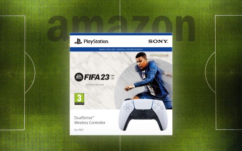 DualSense PlayStation 5 con FIFA 23: il bundle da SOGNO è in SCONTO su Amazon