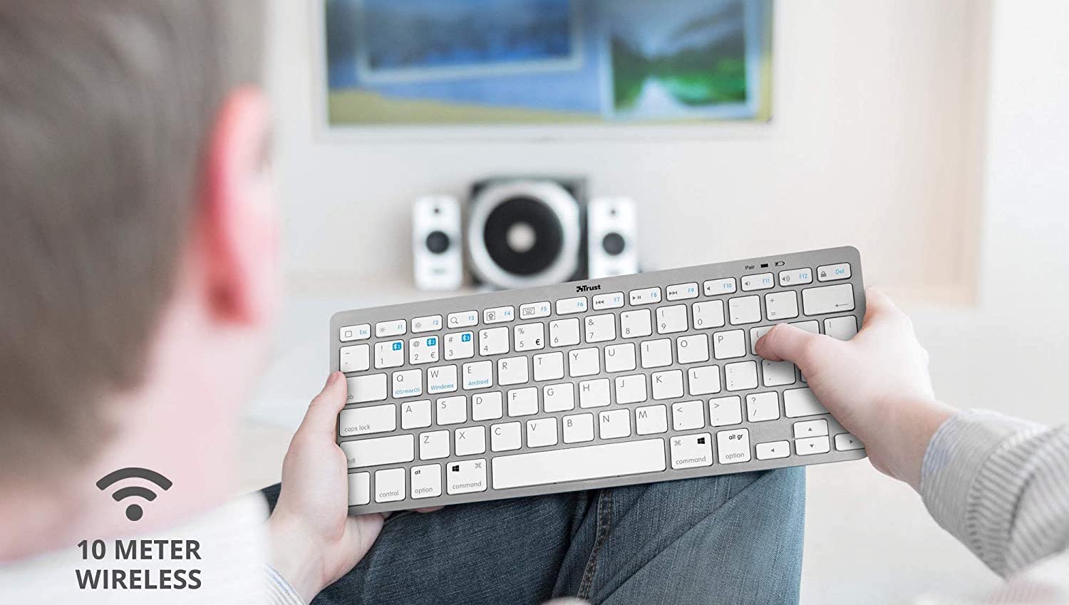 Sembra la tastiera Apple Magic Keyboard ma costa solo 16€