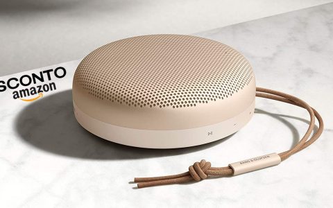 Altoparlante Bluetooth Bang and Olufsen compatibile con Alexa: sconto immediato di 70€