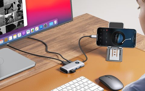 Hub USB-C 6-in-1: le porte di cui ha bisogno, al PREZZO GIUSTO (-20%)