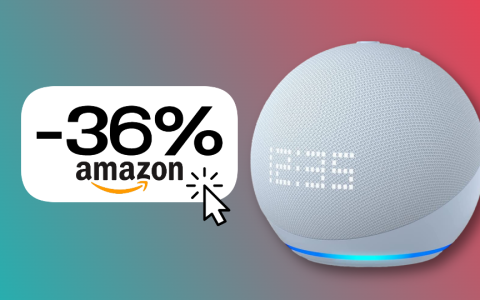 Echo Dot 5ª gen (2022) troneggia su Amazon con lo sconto del 36%: è il modello con orologio