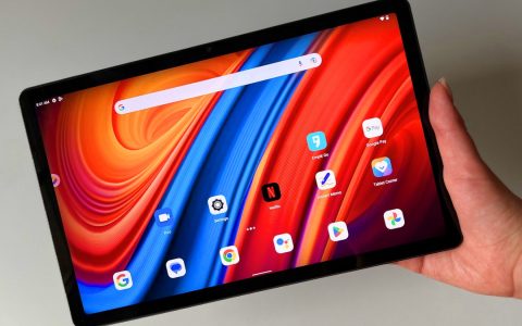 Tablet Lenovo di ultima generazione in MEGA SCONTO: ne rimangono POCHISSIMI