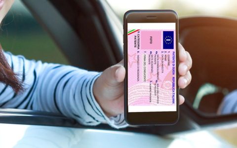 La Patente sul tuo iPhone, presto sarà possibile