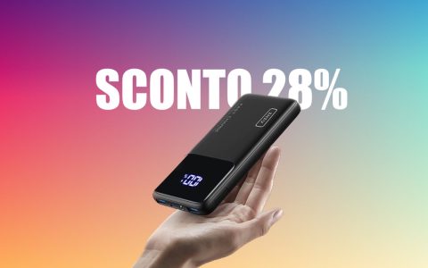 Ricarica lo smartphone ovunque: PowerBank super veloce e con display a -28%