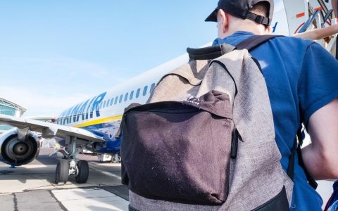 Lo Zaino Bagaglio è la svolta: STOP a costi extra sui voli Ryanair!