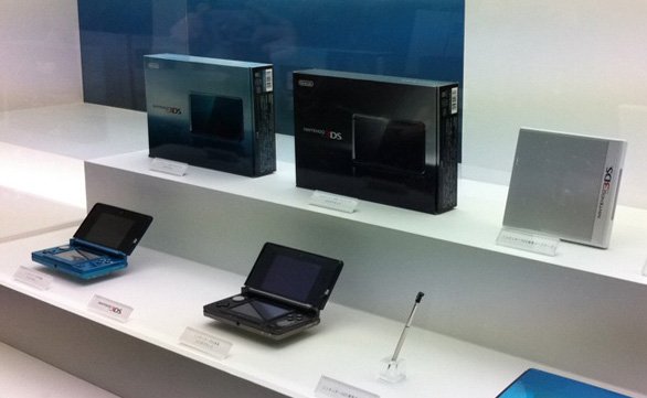 Nintendo 3DS: svelati nuovi dettagli al Nintendo World 2011 - immagini  e video