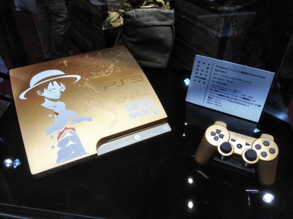 One Piece: Pirate Musou - immagini del bundle Gold Edition e nuovo trailer dal Jump Festa (cam)