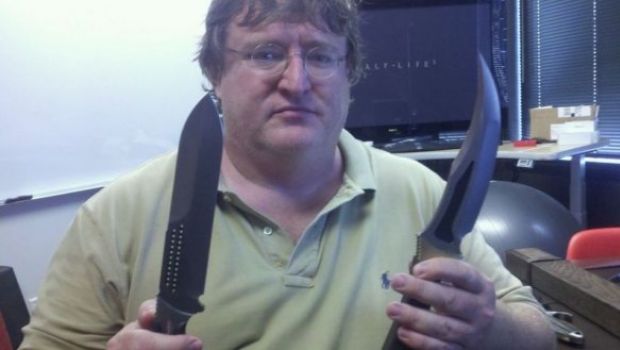 [Aggiornamento] Gabe Newell, i coltelli e Half-Life 3