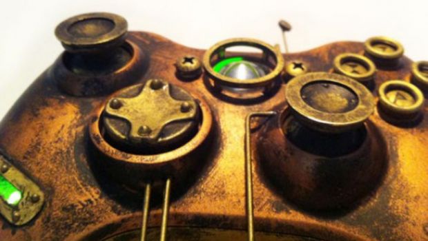 Un controller Xbox 360 in stile cyberpunk - galleria immagini